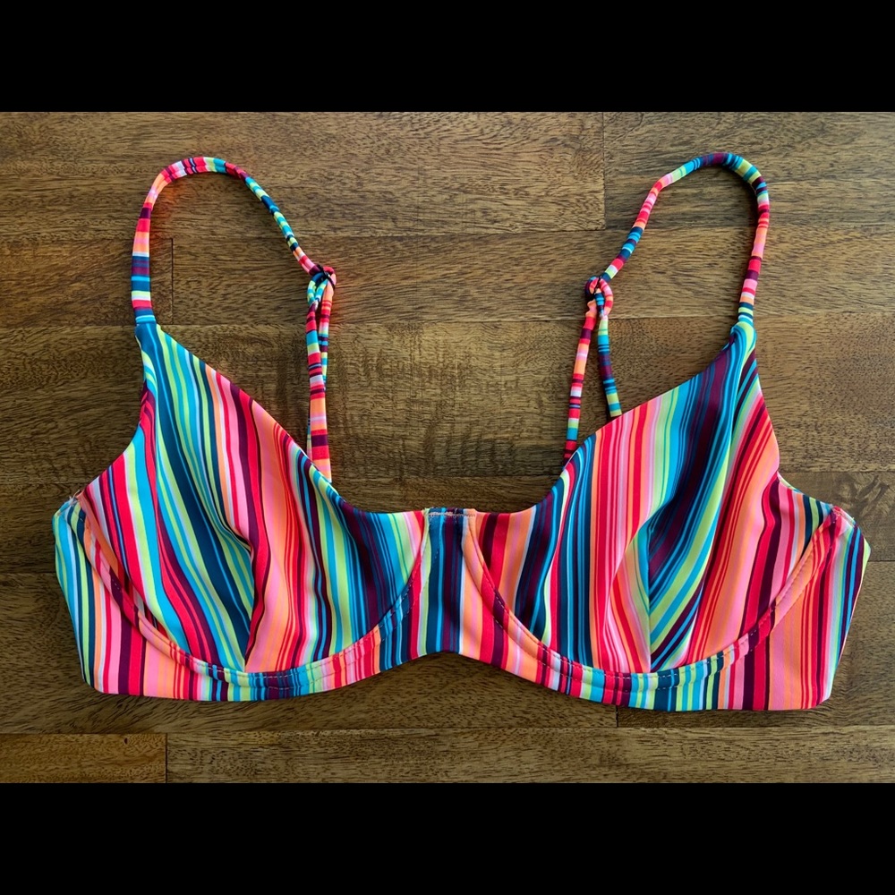Women’s Swimsuit Top